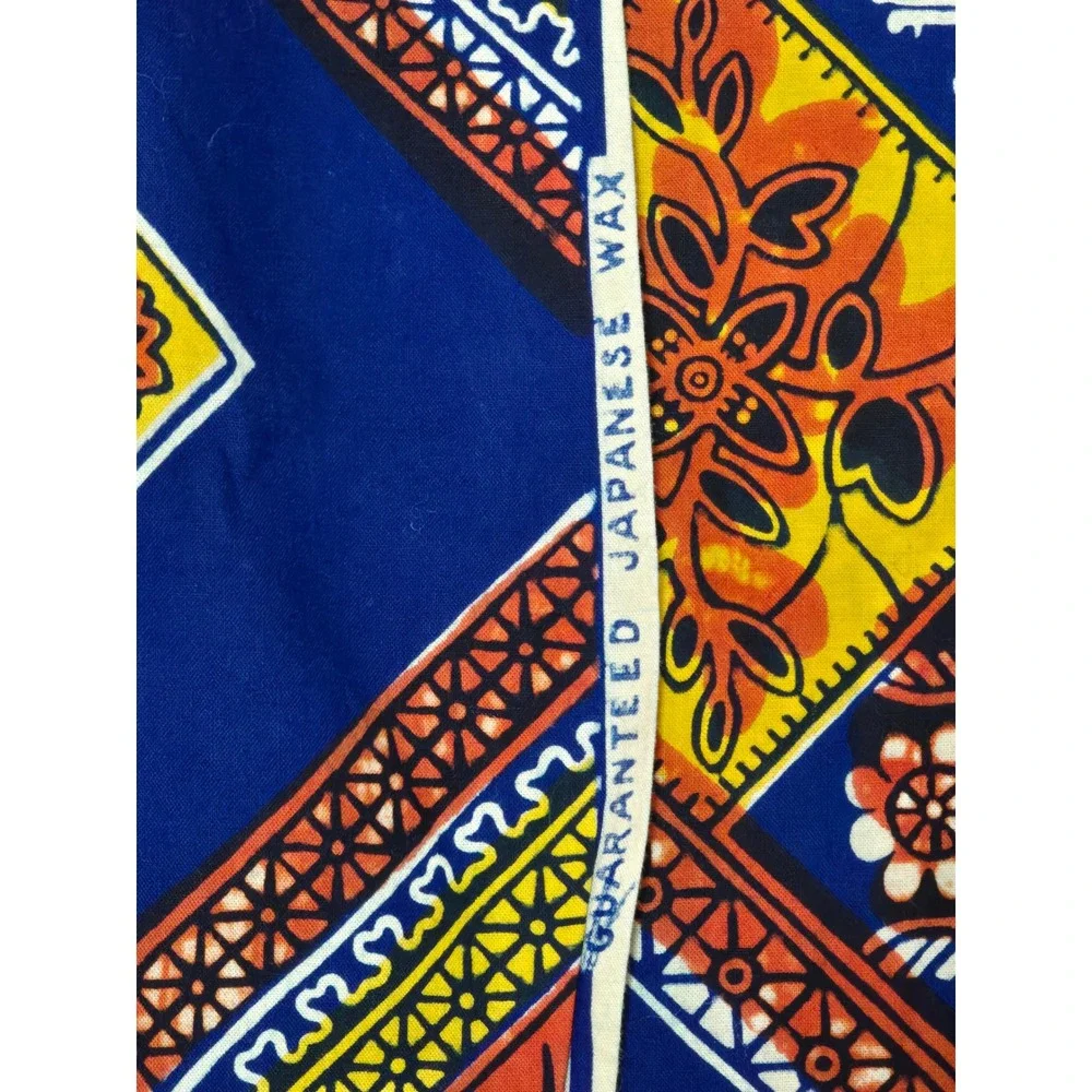 Guaranteed Japanese Wax Print‎ Fabric Geometric Floral 43in W17.8 ft /5.88 yards